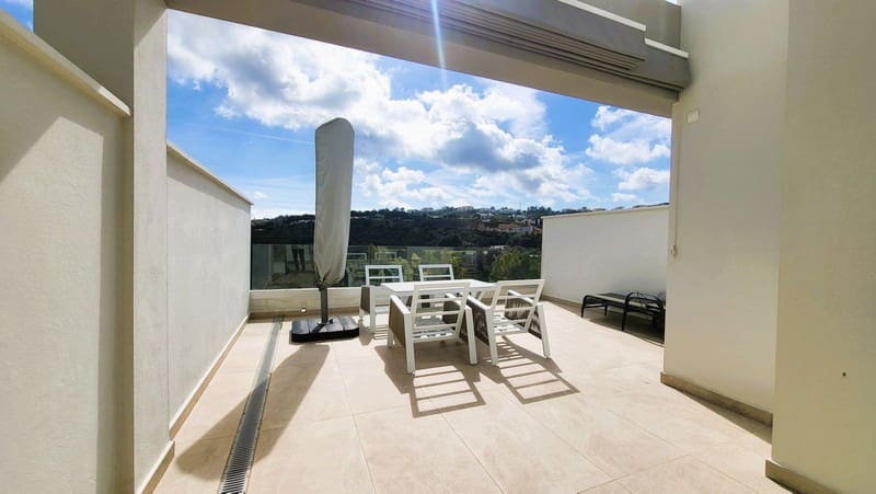3 sypialnia Dom na sprzedaż w La Cala de Mijas z basenem garażem - 735 000 € (Ref: 9935853)