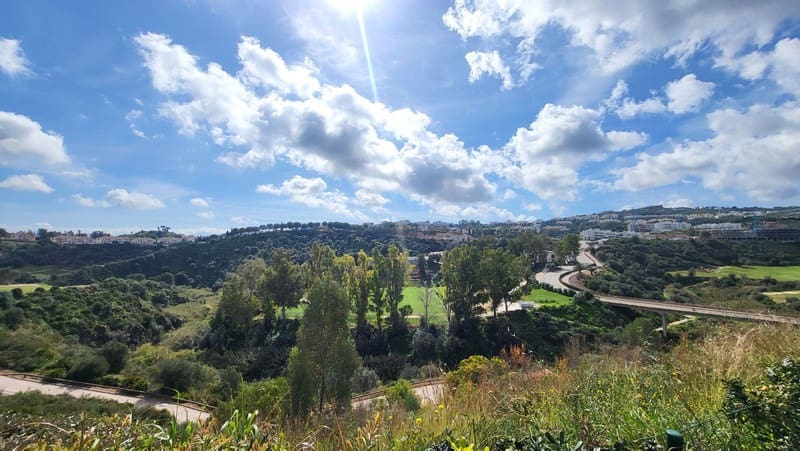 3 sypialnia Dom na sprzedaż w La Cala de Mijas z basenem garażem - 735 000 € (Ref: 9935853)