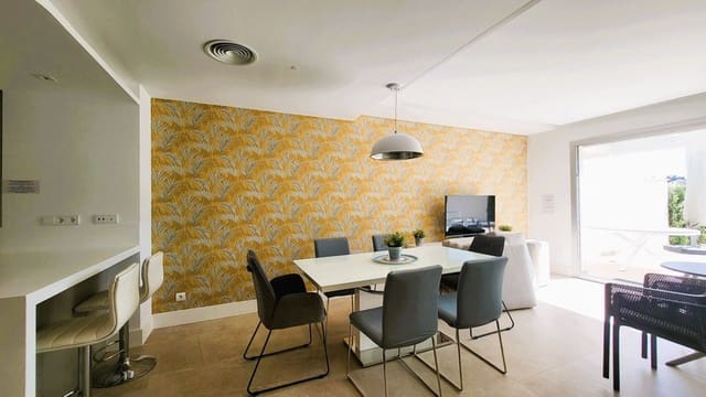 3 sypialnia Dom na sprzedaż w La Cala de Mijas, Mijas z basenem garażem - 735 000 € (Ref: 9935853)