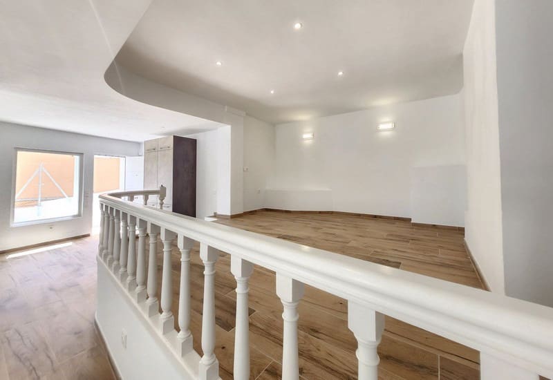 5 bedroom Villa for sale in Mijas Costa with pool garage - € 945,000 (Ref: 9935856)