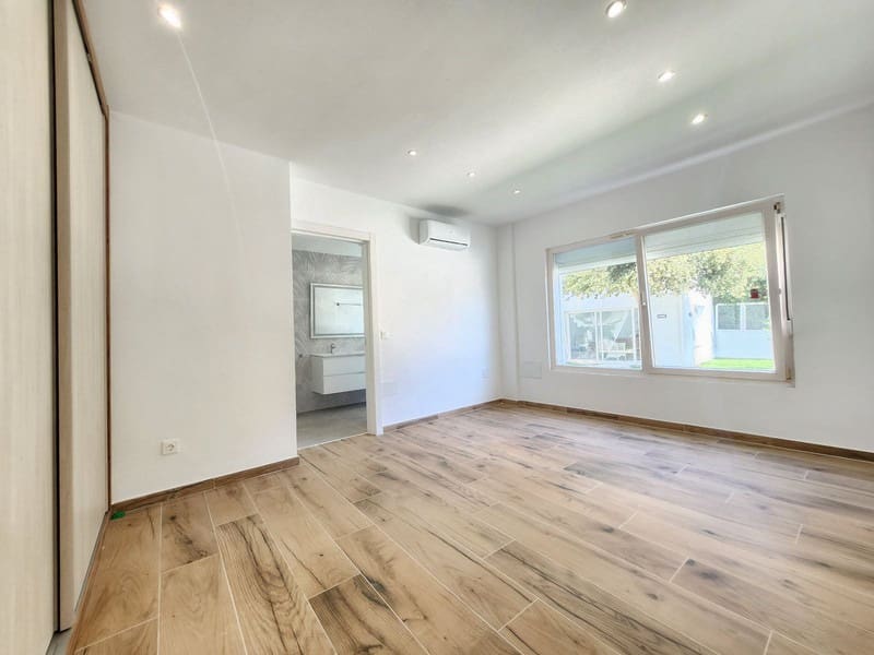 5 bedroom Villa for sale in Mijas Costa with pool garage - € 945,000 (Ref: 9935856)