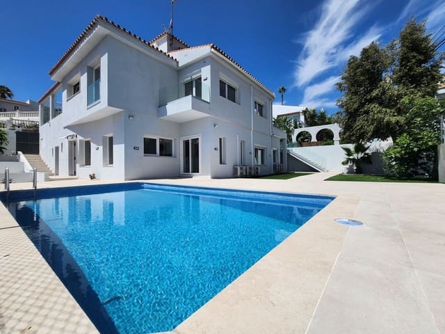 5 soverom Villa til salgs i Mijas Costa, Mijas med svømmebasseng garasje - € 945 000 (Ref: 9935856)