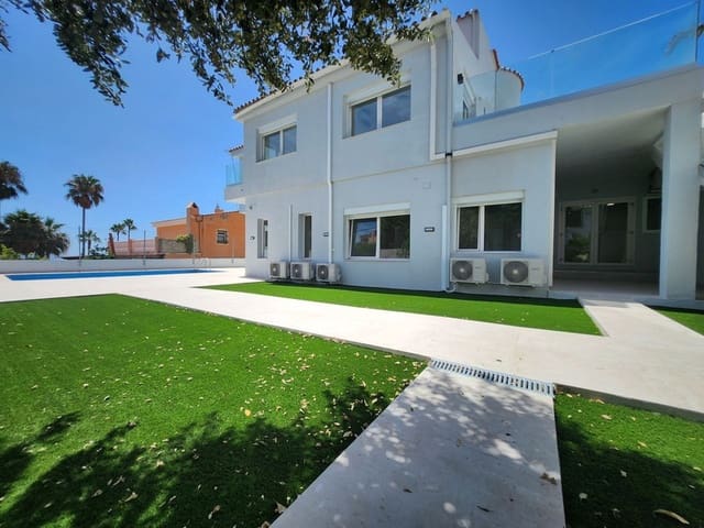5 soverom Villa til salgs i Mijas Costa, Mijas med svømmebasseng garasje - € 945 000 (Ref: 9935856)
