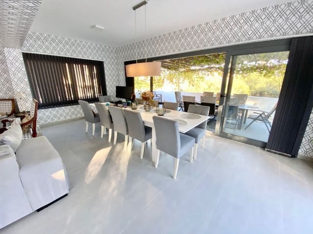 Chalet de 4 habitaciones en Mijas Costa, Mijas en venta con piscina - 2.200.000 € (Ref: 9935857)