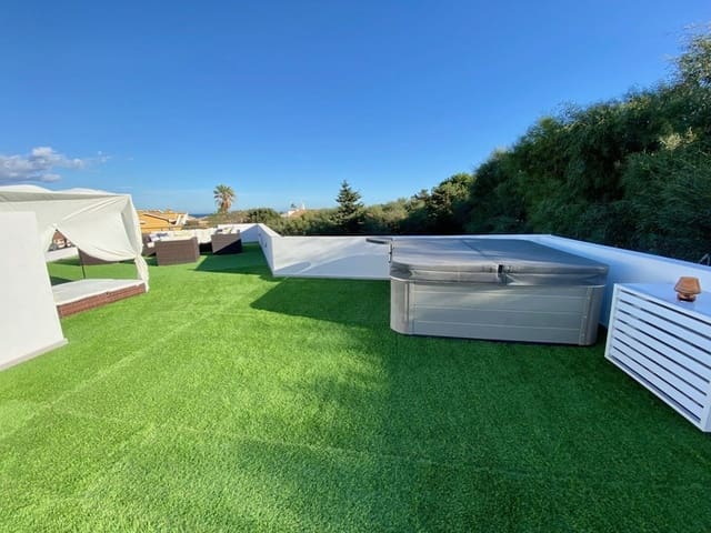Chalet de 4 habitaciones en Mijas Costa, Mijas en venta con piscina - 2.200.000 € (Ref: 9935857)