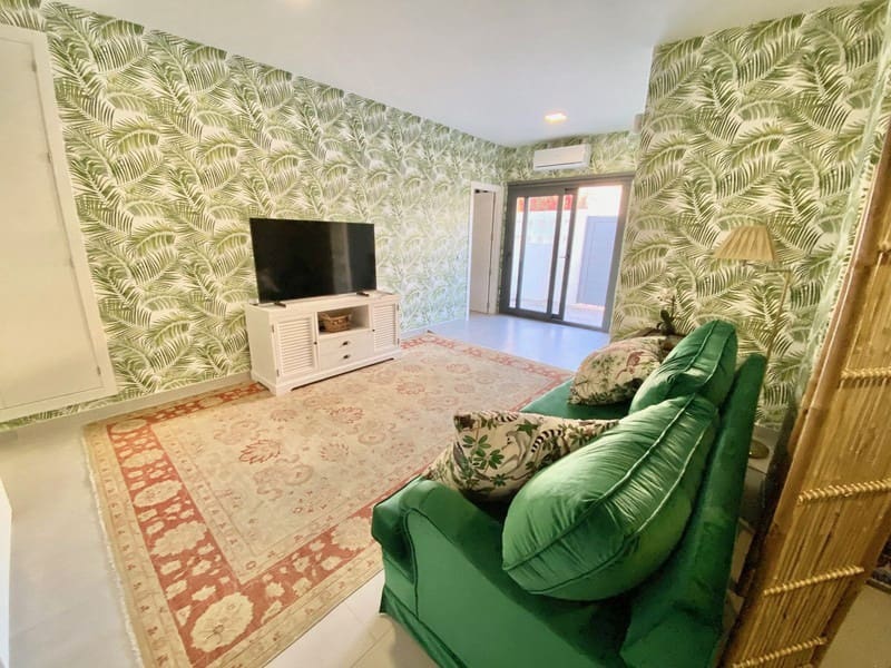 4 soveværelse Villa til salg i Mijas Costa med swimmingpool - € 2.200.000 (Ref: 9935857)