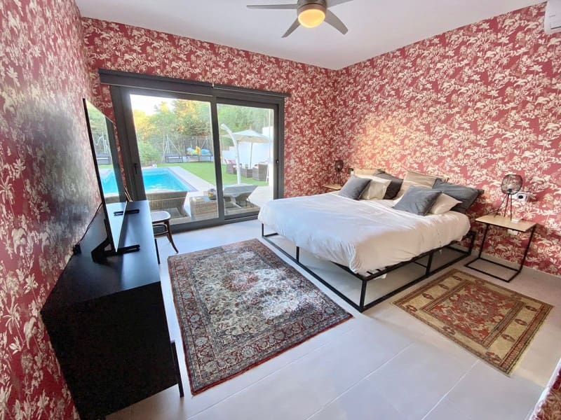 4 soveværelse Villa til salg i Mijas Costa med swimmingpool - € 2.200.000 (Ref: 9935857)