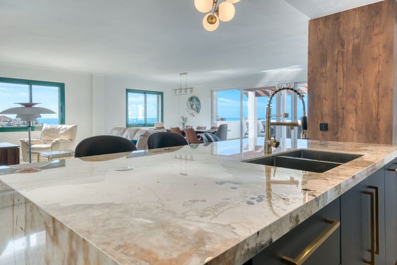 4 soveværelse Penthouse til salg i Torrequebrada med swimmingpool garage - € 955.000 (Ref: 9935862)