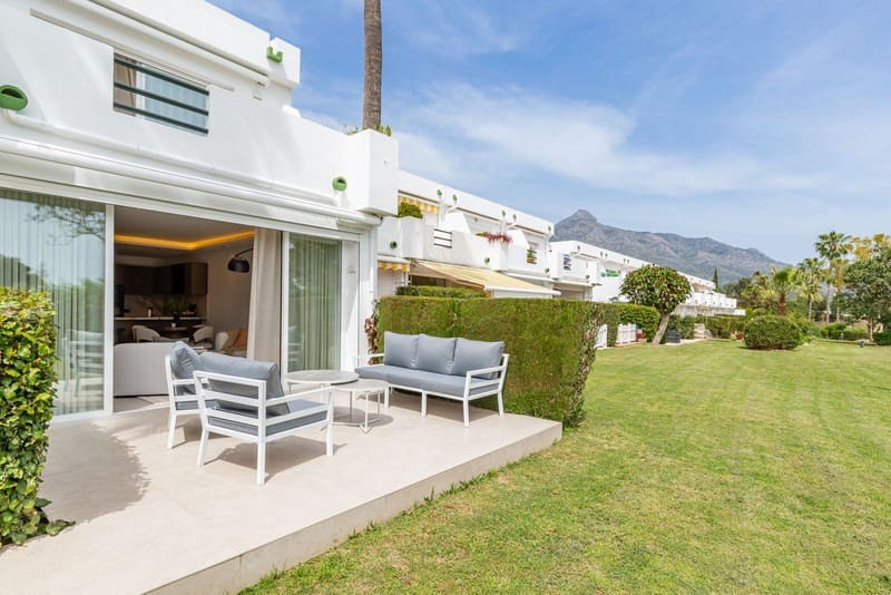 4 bedroom Townhouse for sale in Nueva Andalucia with pool garage - € 899,000 (Ref: 9935867)
