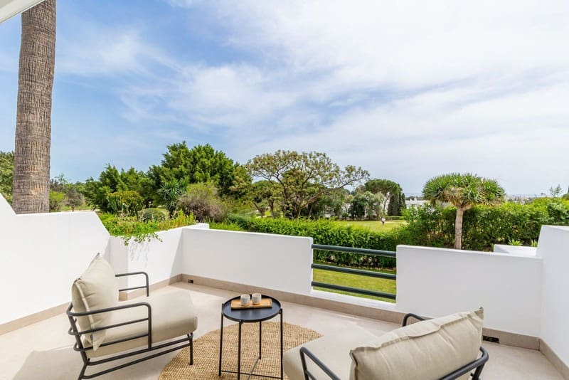 4 bedroom Townhouse for sale in Nueva Andalucia with pool garage - € 899,000 (Ref: 9935867)
