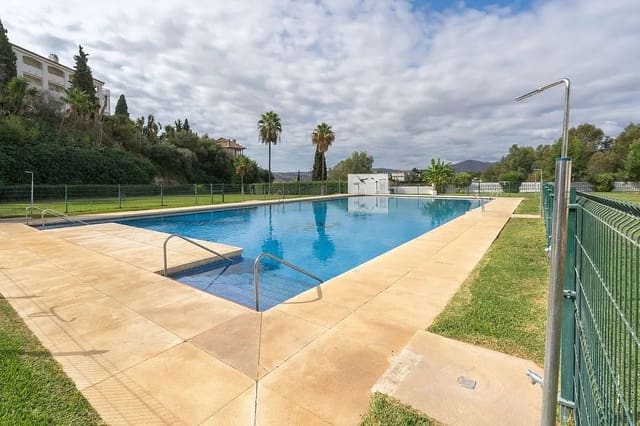 3 quarto Moradia Geminada para venda em Mijas Golf, Mijas com piscina - 375 000 € (Ref: 9935927)