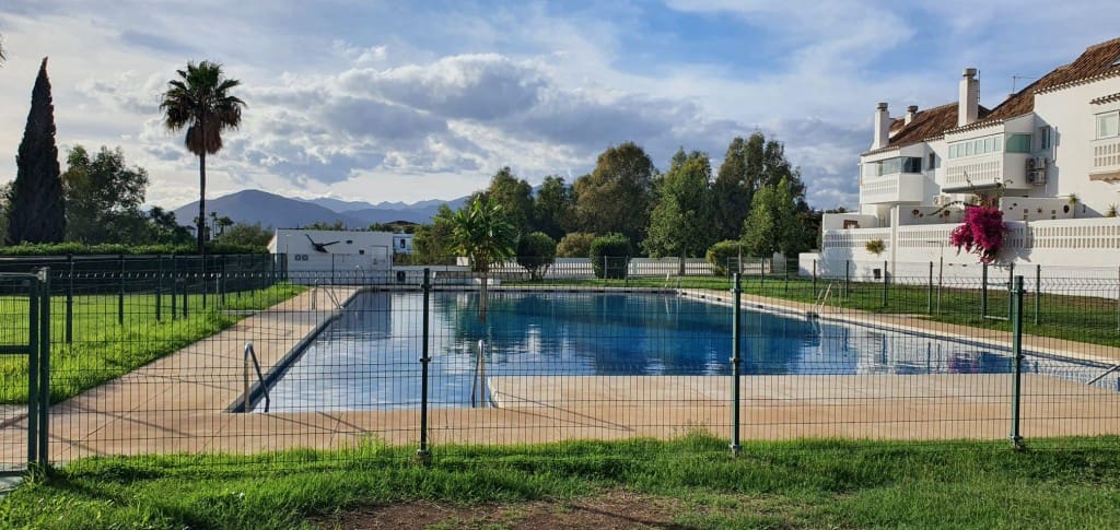 3 quarto Moradia Geminada para venda em Mijas Golf com piscina - 375 000 € (Ref: 9935927)