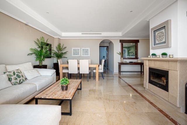 3 soverom Penthouse til salgs i Marbella med svømmebasseng - € 699 000 (Ref: 9935929)