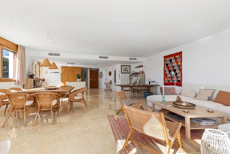 3 camera da letto Attico in vendita in Los Monteros con piscina garage - 795.000 € (Rif: 9935930)