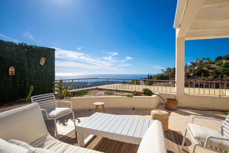 3 camera da letto Attico in vendita in Los Monteros con piscina garage - 795.000 € (Rif: 9935930)
