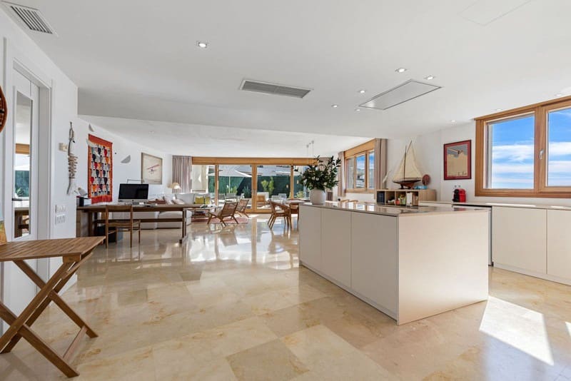 3 camera da letto Attico in vendita in Los Monteros con piscina garage - 795.000 € (Rif: 9935930)