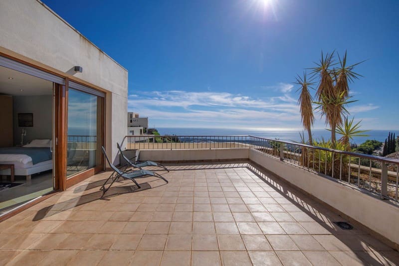 3 camera da letto Attico in vendita in Los Monteros con piscina garage - 795.000 € (Rif: 9935930)