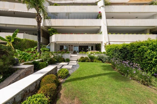 3 soveværelse Strandlejlighed til salg i Puerto Banus, Marbella med swimmingpool - € 4.900.000 (Ref: 9935933)