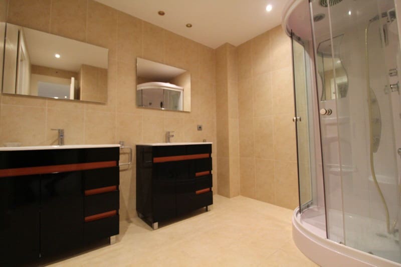 4 Zimmer Strandapartment zu verkaufen in Puerto Banus mit Pool Garage - 4.800.000 € (Ref: 9935934)