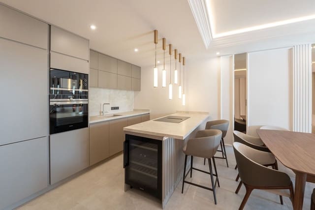 3 Zimmer Apartment zu verkaufen in New Golden Mile, Estepona mit Pool - 1.450.000 € (Ref: 9935935)