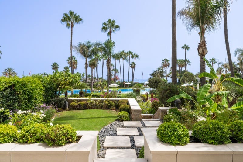 3 Zimmer Strandapartment zu verkaufen in Puerto Banus mit Pool Garage - 4.900.000 € (Ref: 9935936)