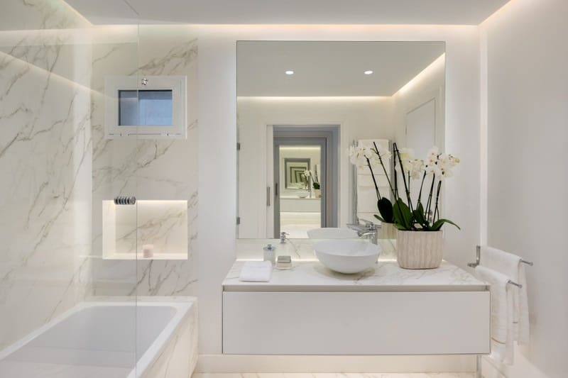 3 Zimmer Strandapartment zu verkaufen in Puerto Banus mit Pool Garage - 4.900.000 € (Ref: 9935936)