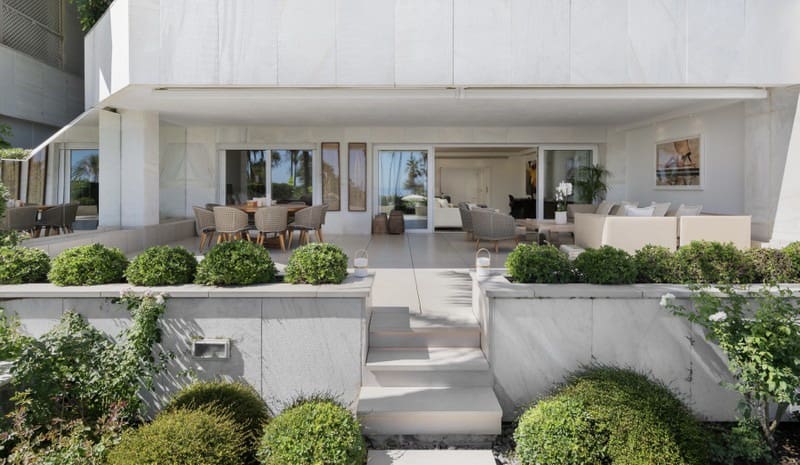3 Zimmer Strandapartment zu verkaufen in Puerto Banus mit Pool Garage - 4.900.000 € (Ref: 9935936)