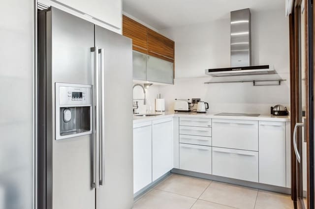 3 chambre Penthouse à vendre à Estepona avec piscine garage - 3 400 000 € (Ref: 9935938)