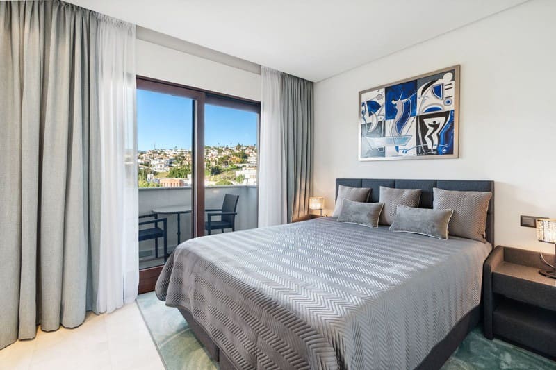 3 chambre Penthouse à vendre à Estepona avec piscine garage - 3 400 000 € (Ref: 9935938)
