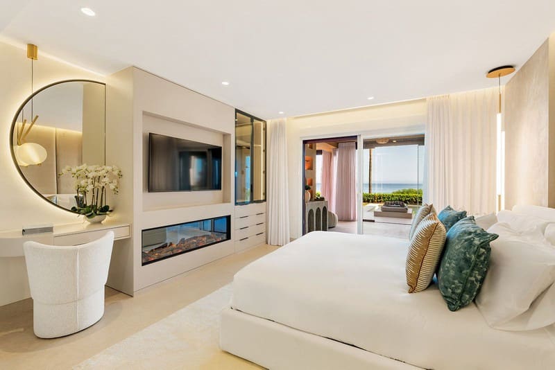 4 camera da letto Appartamento sulla Spiaggia in vendita in New Golden Mile con piscina garage - 3.995.000 € (Rif: 9935939)