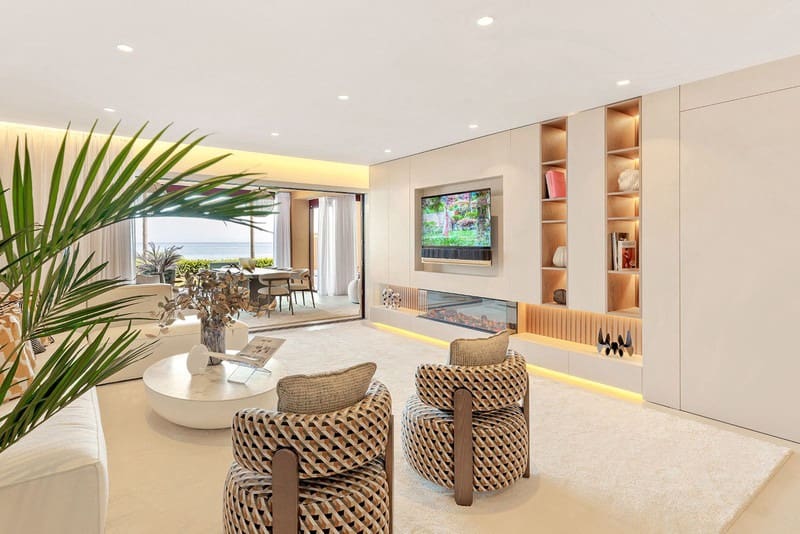 4 camera da letto Appartamento sulla Spiaggia in vendita in New Golden Mile con piscina garage - 3.995.000 € (Rif: 9935939)