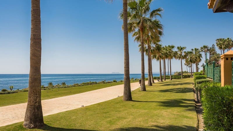 4 camera da letto Appartamento sulla Spiaggia in vendita in New Golden Mile con piscina garage - 3.995.000 € (Rif: 9935939)