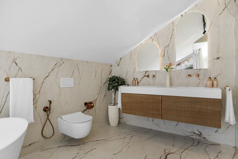5 bedroom Penthouse for sale in Nueva Andalucia with pool garage - € 1,895,000 (Ref: 9935942)