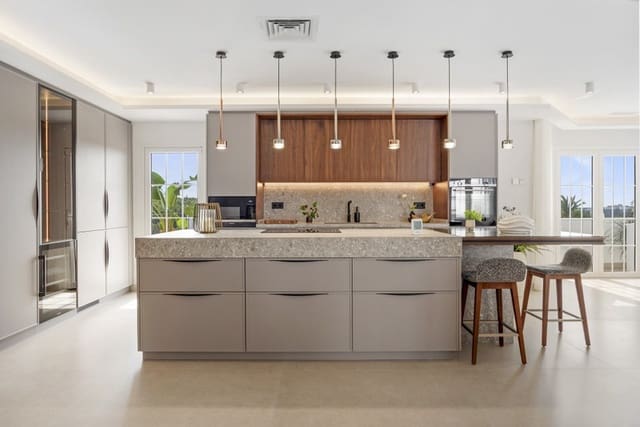 5 Zimmer Penthouse zu verkaufen in Nueva Andalucia, Marbella mit Pool Garage - 1.895.000 € (Ref: 9935942)