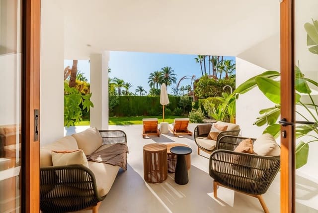 4 sypialnia Apartament na sprzedaż w Nueva Andalucia, Marbella z basenem garażem - 2 545 000 € (Ref: 9935943)