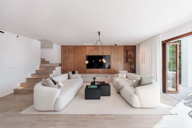 4 sypialnia Apartament na sprzedaż w Nueva Andalucia, Marbella z basenem garażem - 2 545 000 € (Ref: 9935943)