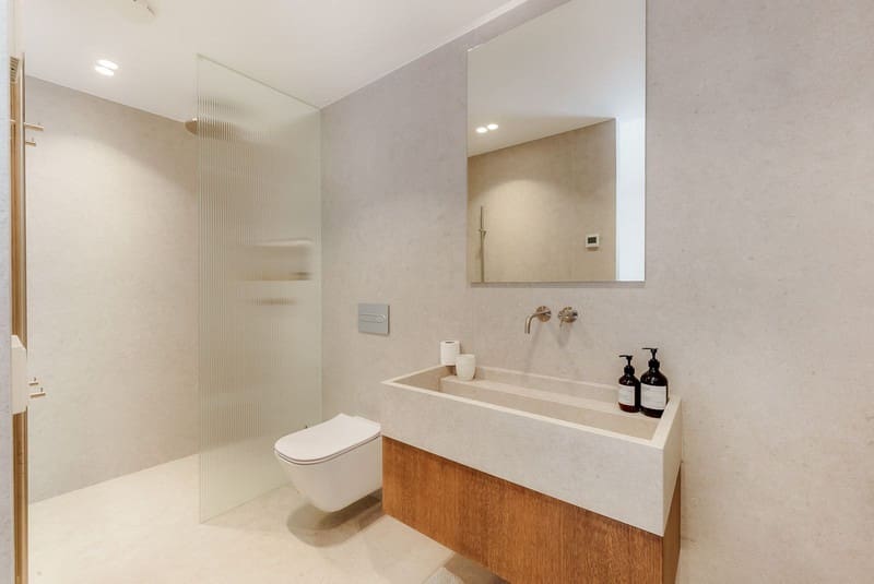 4 bedroom Apartment for sale in Nueva Andalucia with pool garage - € 2,545,000 (Ref: 9935943)