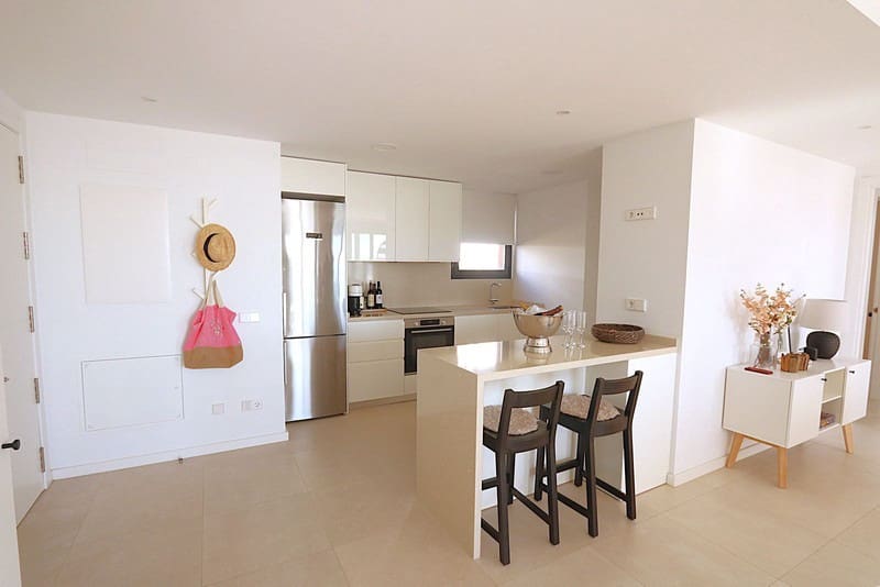 2 slaapkamer Penthouse te koop in Carvajal met zwembad garage - € 799.000 (Ref: 9935944)