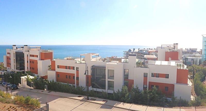 2 slaapkamer Penthouse te koop in Carvajal met zwembad garage - € 799.000 (Ref: 9935944)