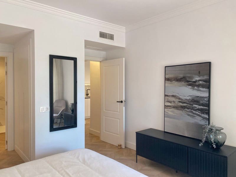 3 soveværelse Strandlejlighed til salg i New Golden Mile med swimmingpool garage - € 1.050.000 (Ref: 9935951)