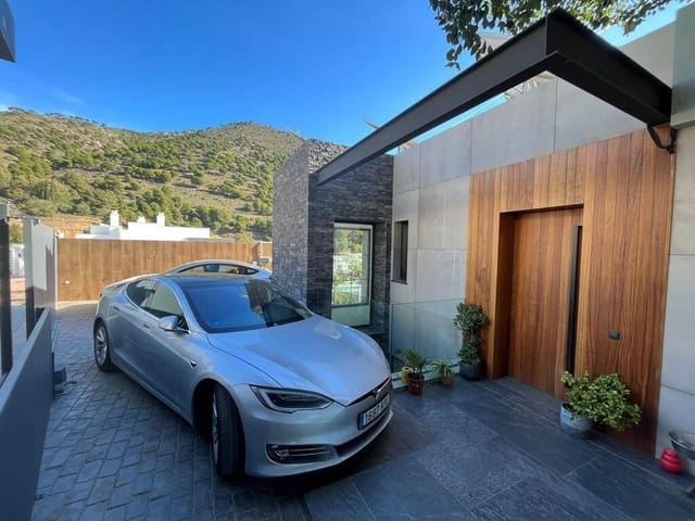 5 soverom Villa til salgs i Mijas Costa, Mijas med svømmebasseng garasje - € 1 499 000 (Ref: 9964787)