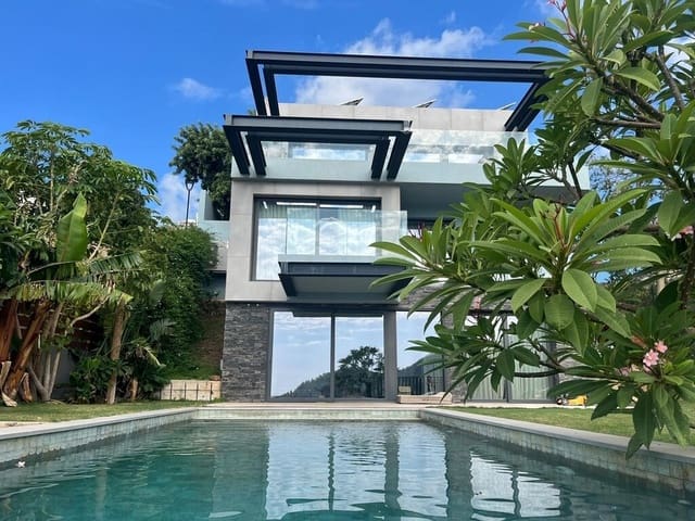 5 soverom Villa til salgs i Mijas Costa, Mijas med svømmebasseng garasje - € 1 499 000 (Ref: 9964787)