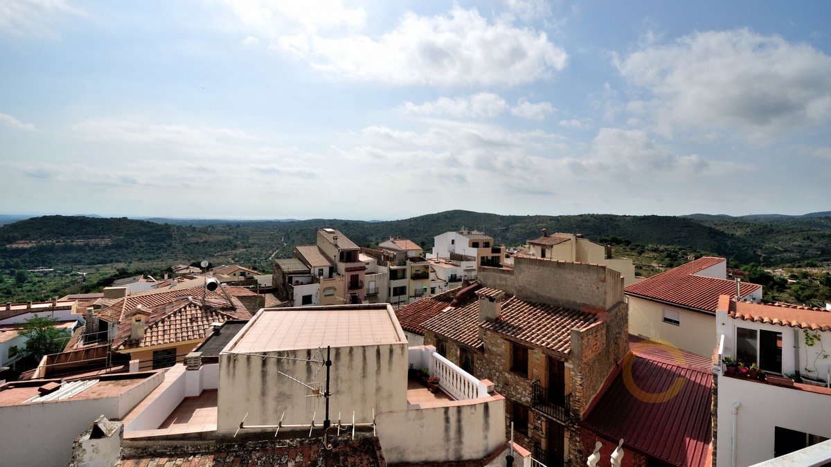 2 bedroom Townhouse for sale in Cervera del Maestre / Cervera del Maestrat with pool - € 145,000 (Ref: 6988217)