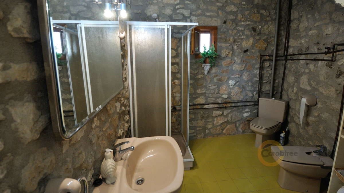2 bedroom Townhouse for sale in Cervera del Maestre / Cervera del Maestrat with pool - € 145,000 (Ref: 6988217)