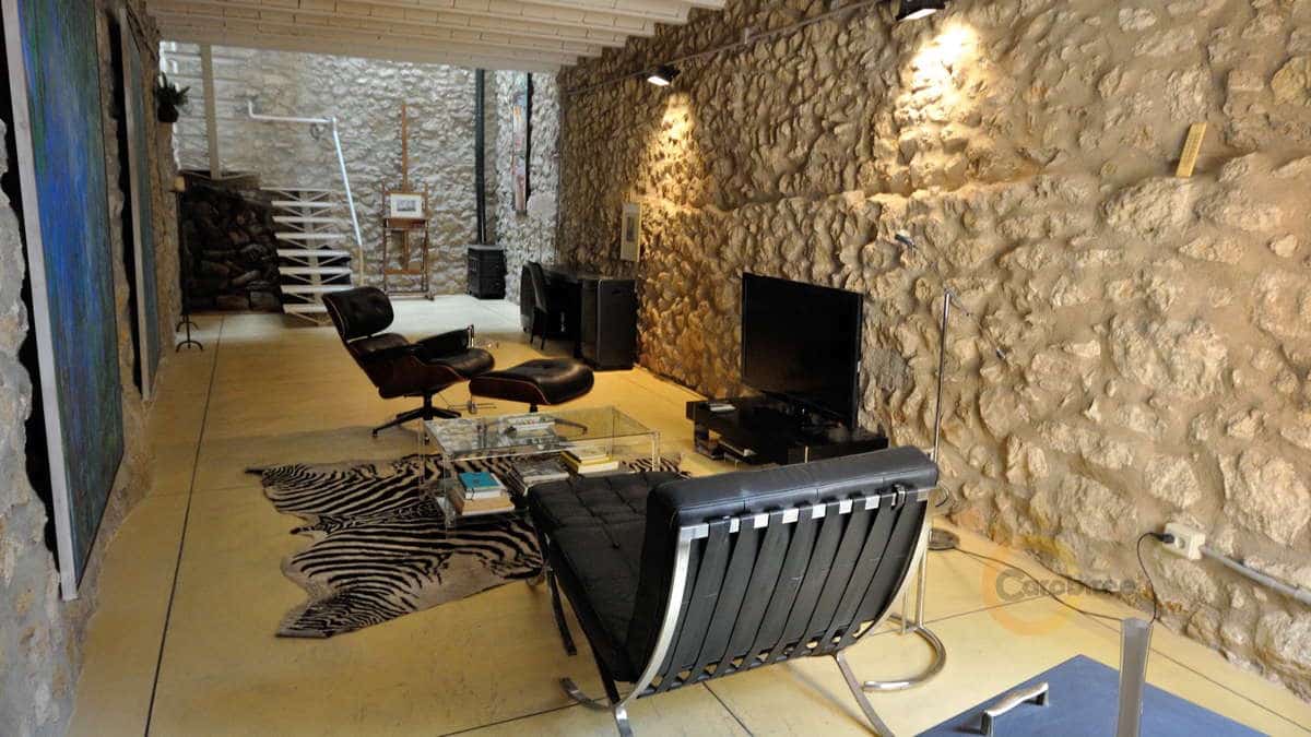 2 bedroom Townhouse for sale in Cervera del Maestre / Cervera del Maestrat with pool - € 145,000 (Ref: 6988217)