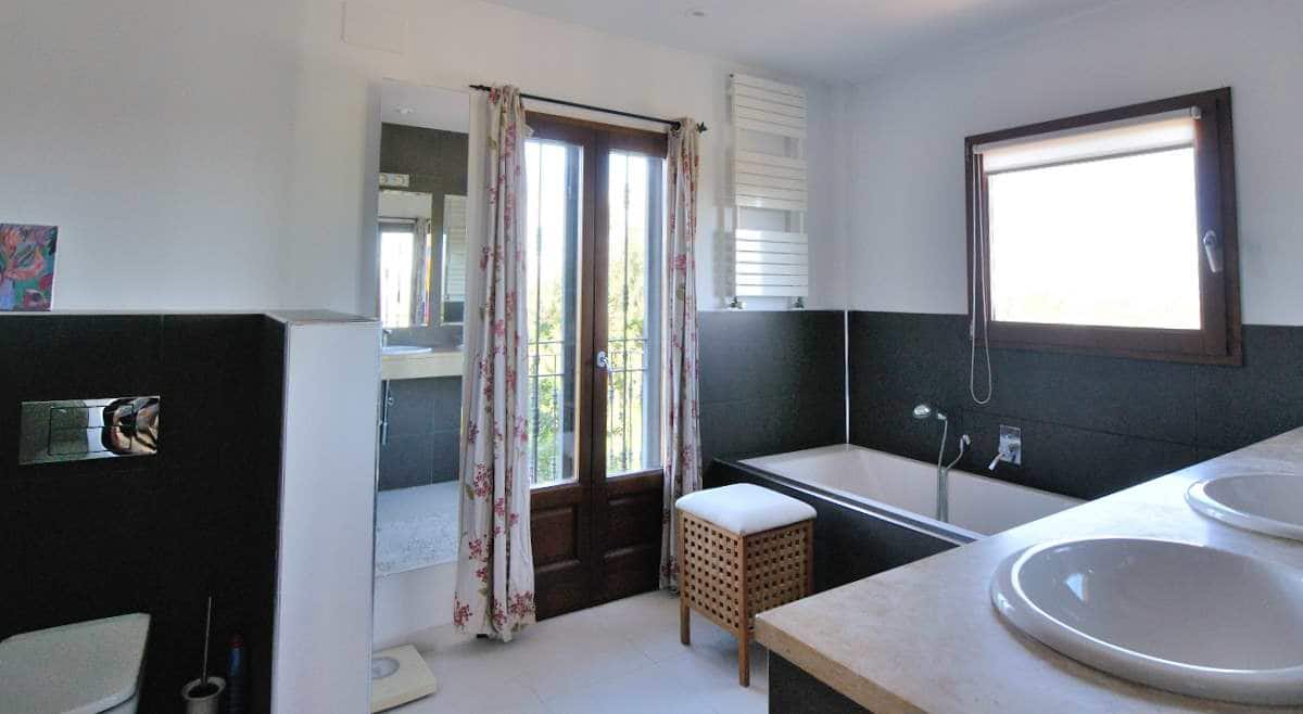 5 soveværelse Villa til salg i Cervera del Maestre / Cervera del Maestrat med swimmingpool garage - € 1.200.000 (Ref: 8715833)