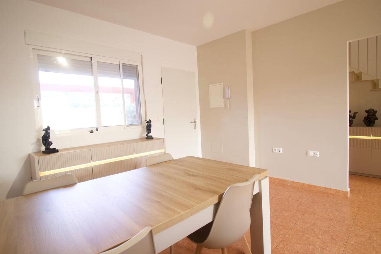 Chalet de 3 habitaciones en La Pinilla en venta con garaje - 169.995 € (Ref: 10034263)