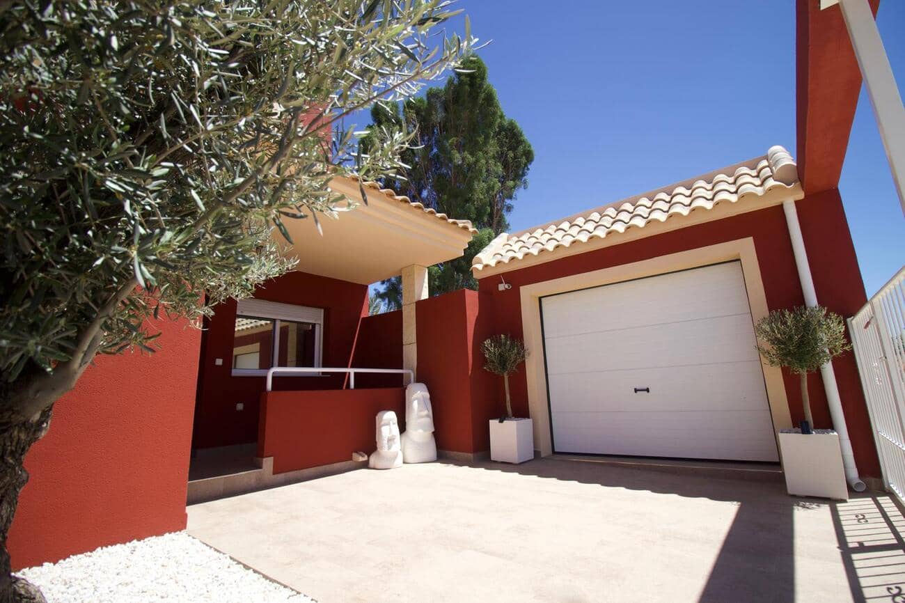 Chalet de 3 habitaciones en La Pinilla en venta con garaje - 169.995 € (Ref: 10034263)
