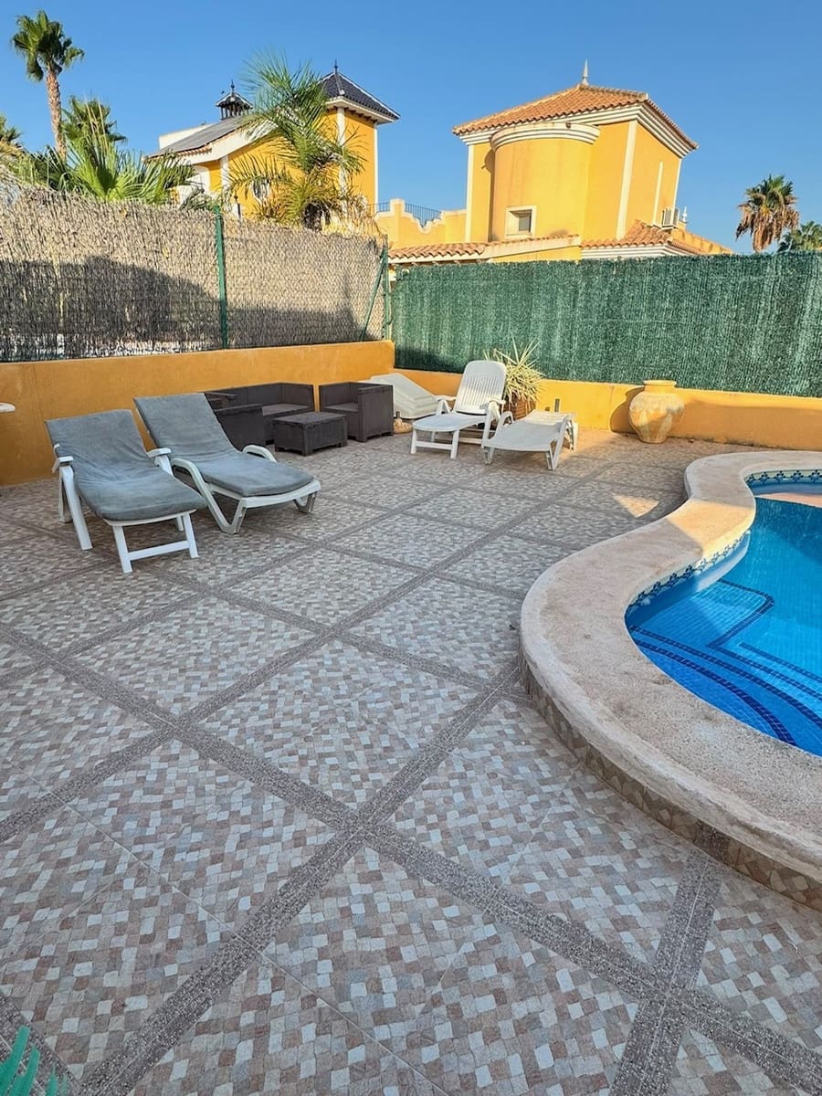 2 bedroom Villa for rent in Mazarron with pool - € 780 (Ref: 10034695)