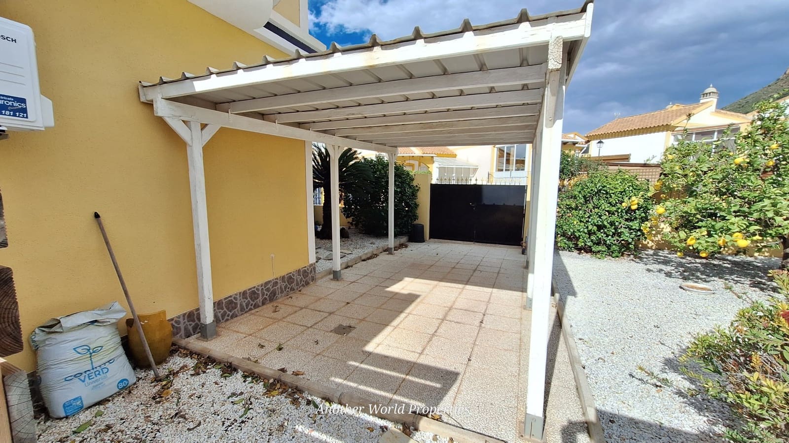 3 bedroom Villa for rent in Mazarron with pool garage - € 1,000 (Ref: 10182285)